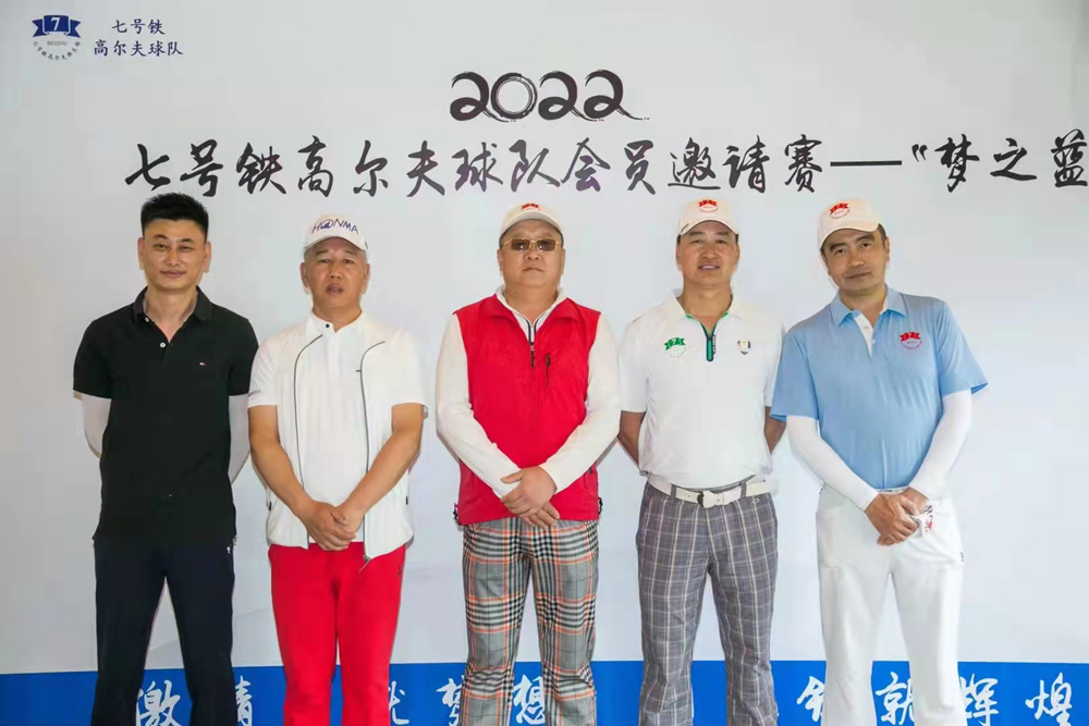 領(ling)先(xian)租車(che)